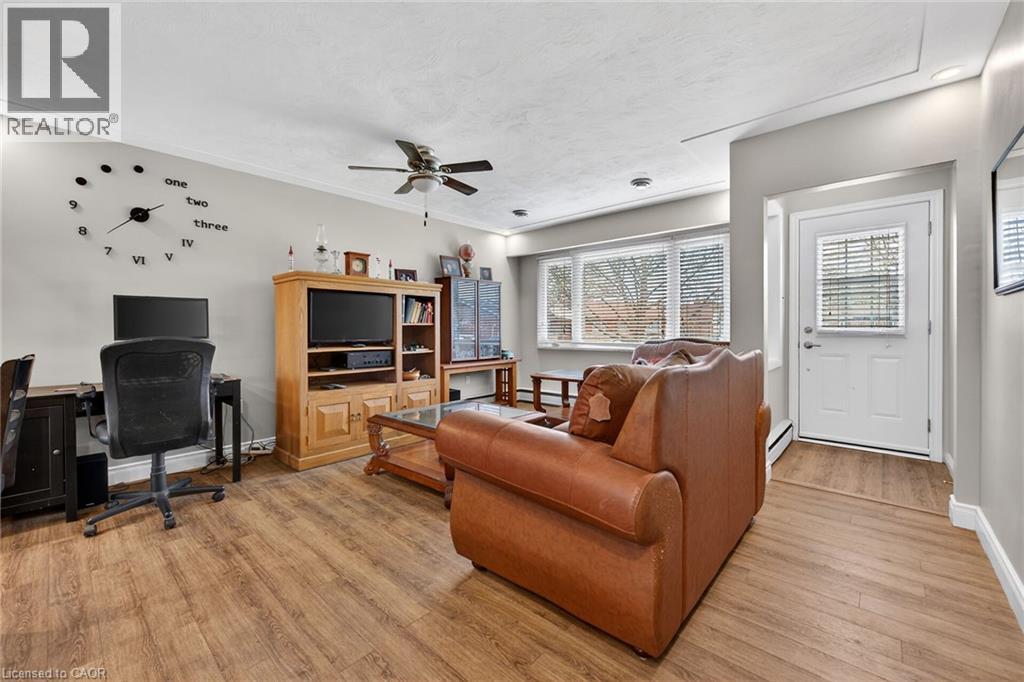 27 Camille Court, Hamilton, Ontario  L8T 2C8 - Photo 5 - 40823867