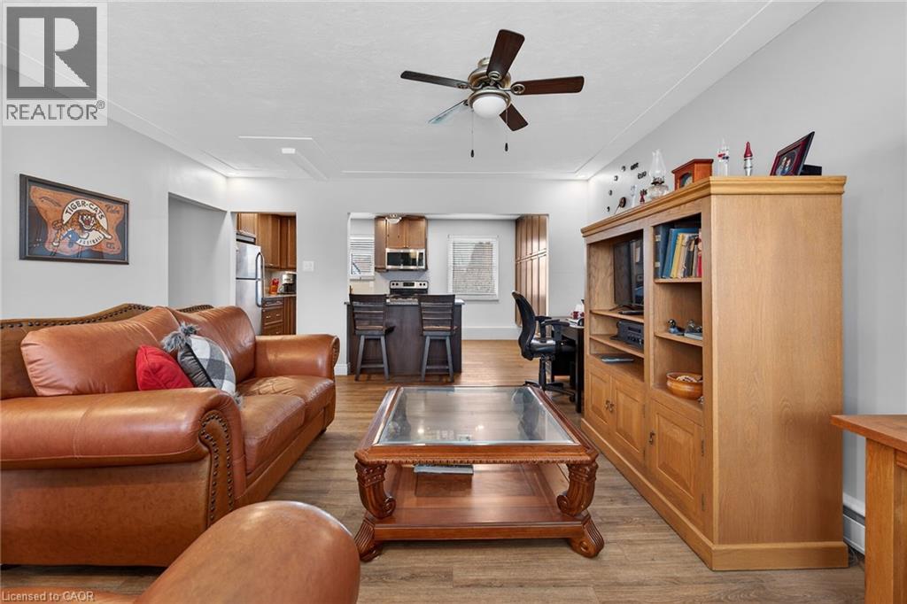 27 Camille Court, Hamilton, Ontario  L8T 2C8 - Photo 6 - 40823867