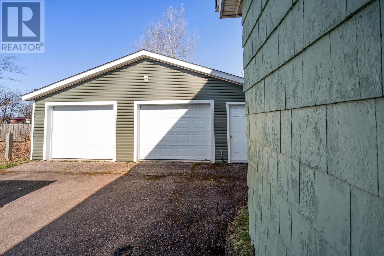 8 Robie Street, Amherst, Nova Scotia  B4H 2C6 - Photo 10 - 202608460