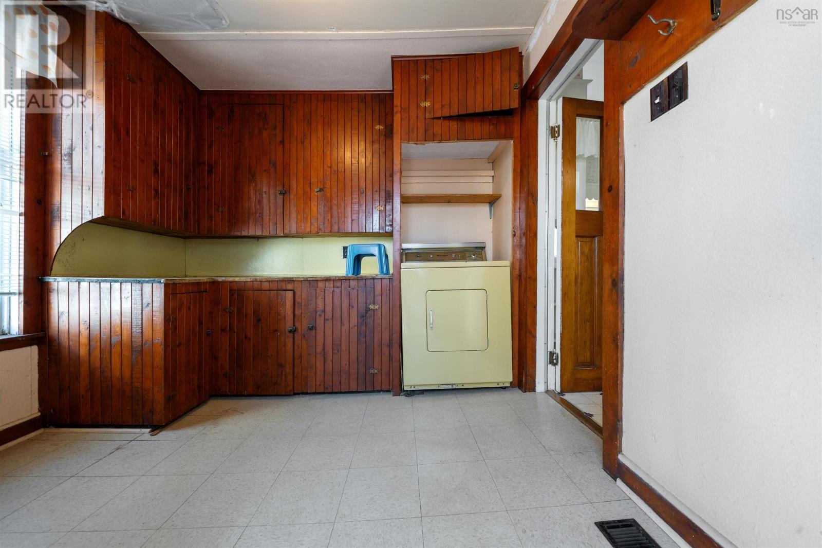 8 Robie Street, Amherst, Nova Scotia  B4H 2C6 - Photo 14 - 202608460