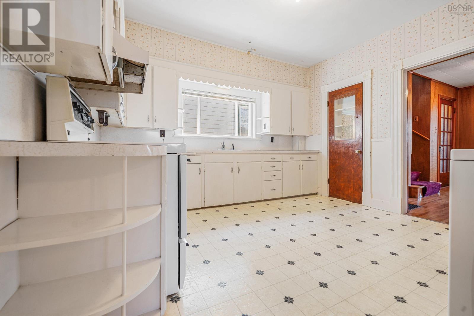 8 Robie Street, Amherst, Nova Scotia  B4H 2C6 - Photo 15 - 202608460