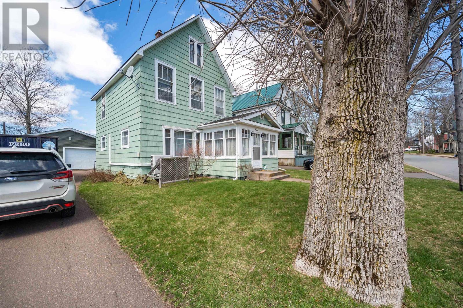 8 Robie Street, Amherst, Nova Scotia  B4H 2C6 - Photo 3 - 202608460