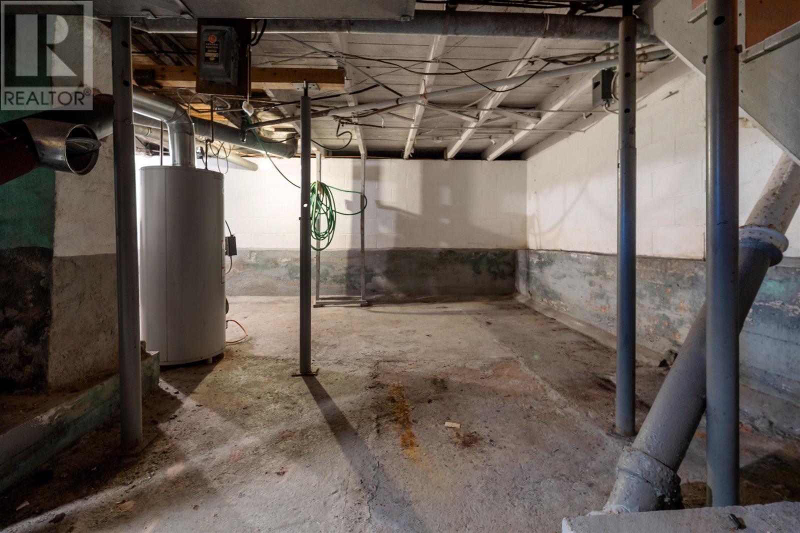 8 Robie Street, Amherst, Nova Scotia  B4H 2C6 - Photo 49 - 202608460