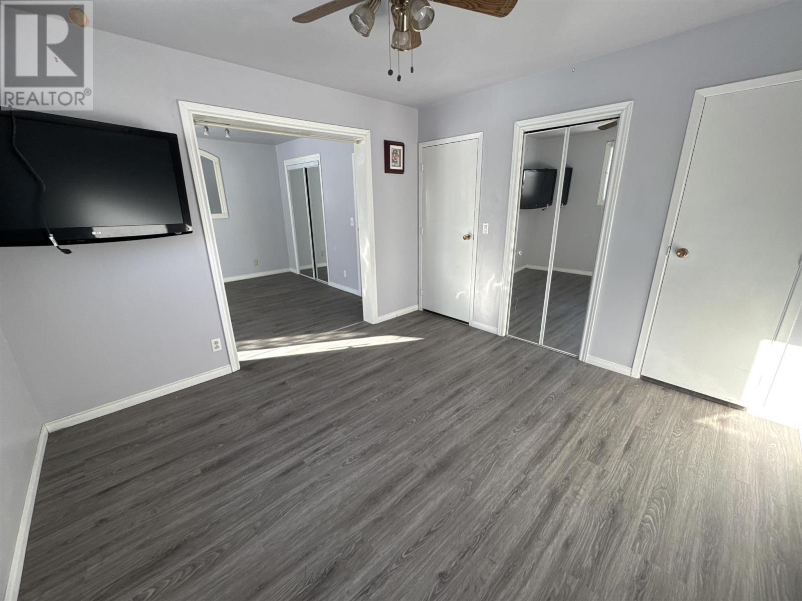 9 Axmith Ave, Elliot Lake, Ontario  P5A 1B5 - Photo 13 - SM260715