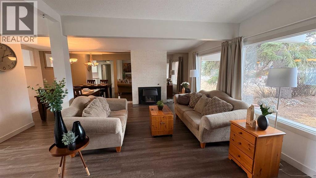 10212 7 Street Sw, Calgary, Alberta  T2W 0G3 - Photo 3 - A2291733