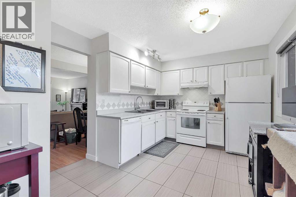 112, 2300 Oakmoor Drive SW, Calgary, Alberta  T2V 4N7 - Photo 10 - A2301493