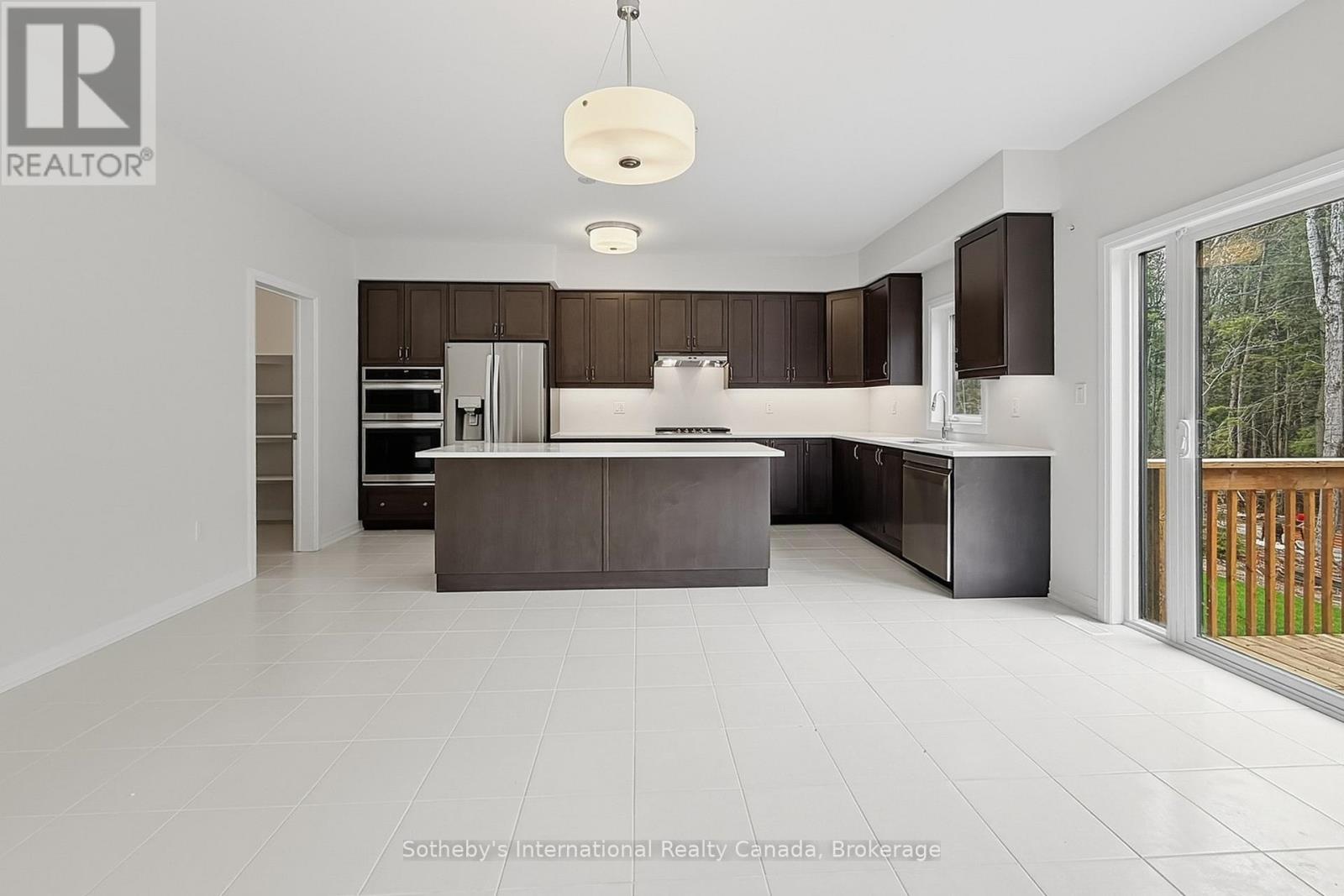 3109 Searidge Street, Severn, Ontario  L3V 0Y4 - Photo 4 - S13039418