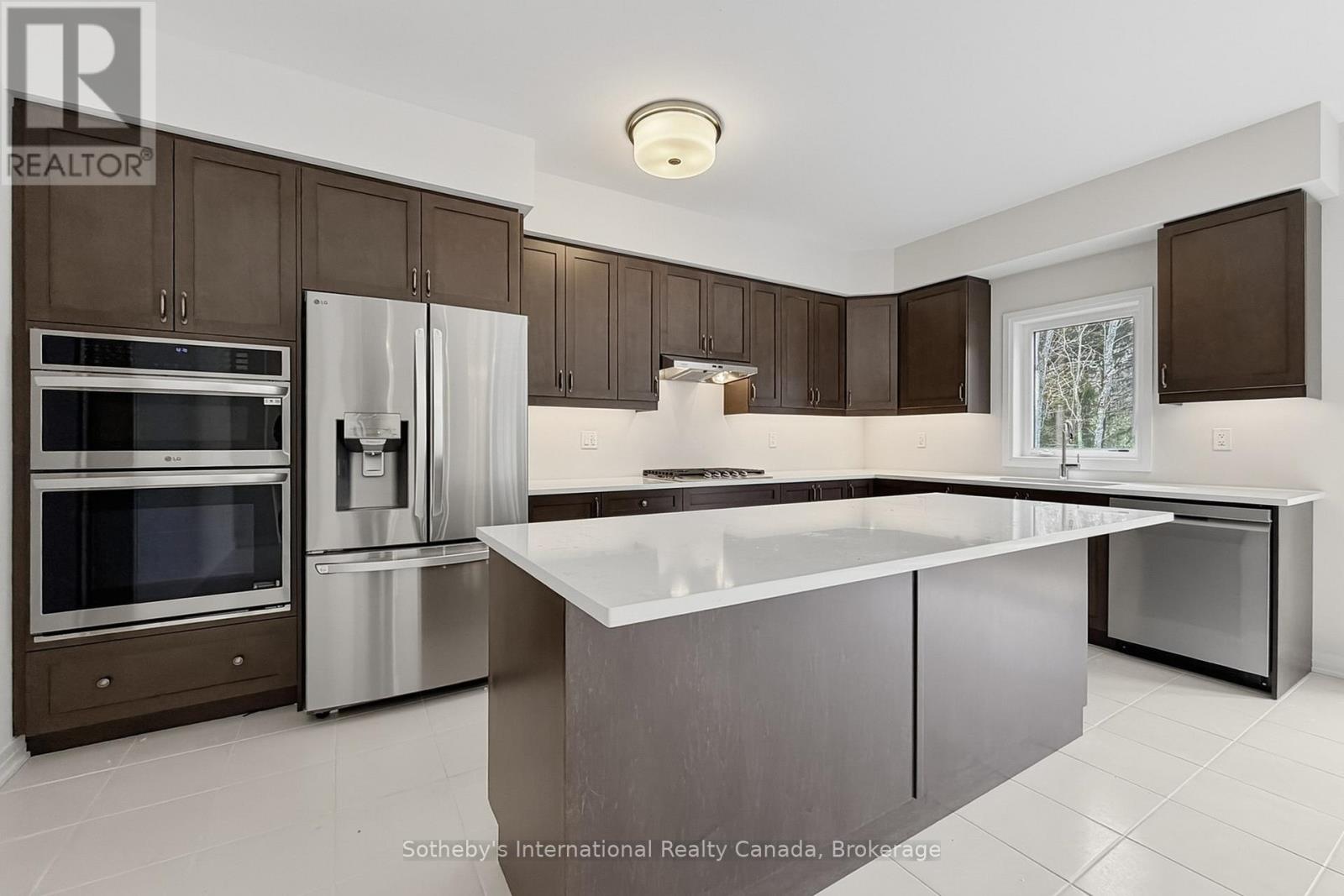 3109 Searidge Street, Severn, Ontario  L3V 0Y4 - Photo 5 - S13039418