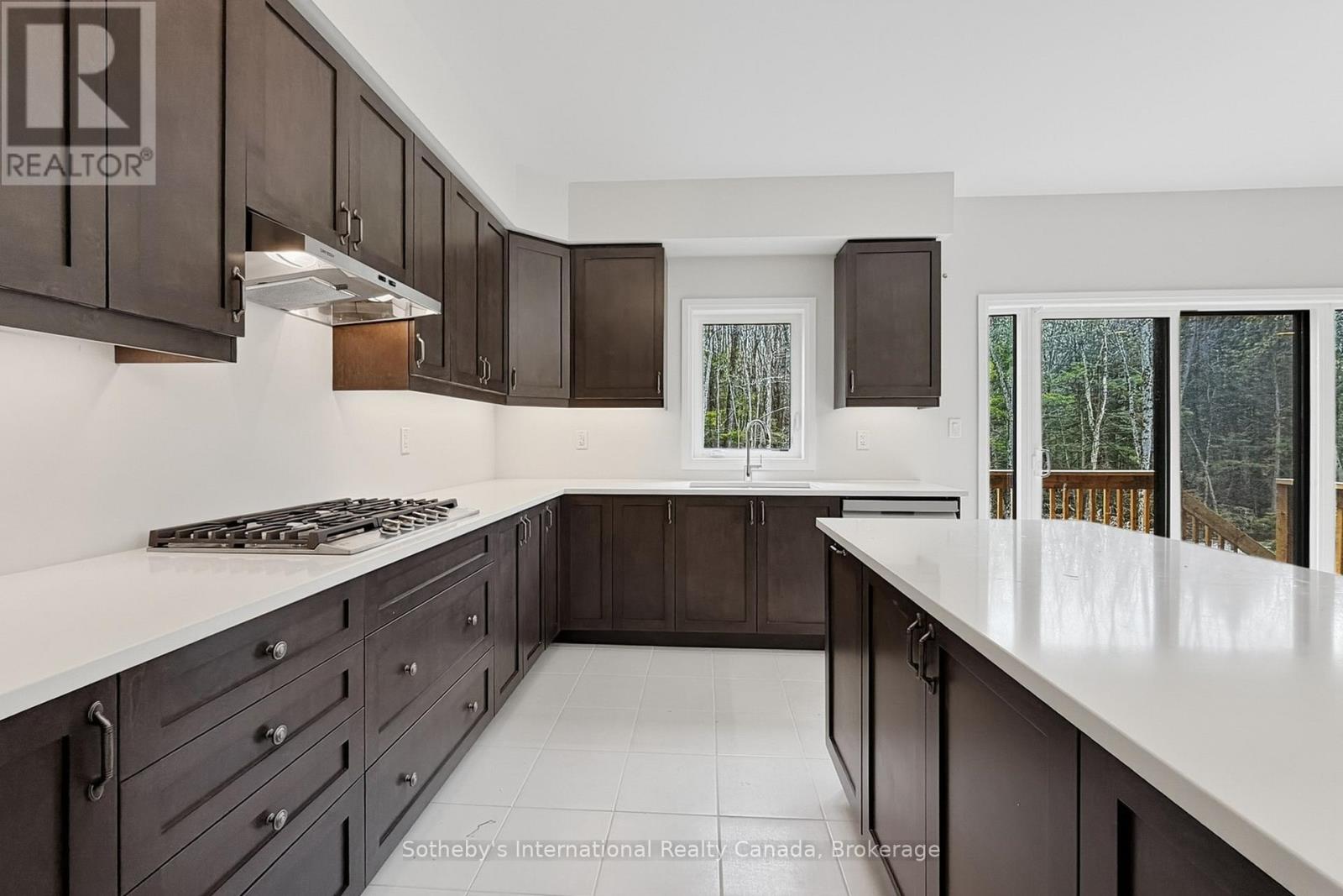 3109 Searidge Street, Severn, Ontario  L3V 0Y4 - Photo 6 - S13039418