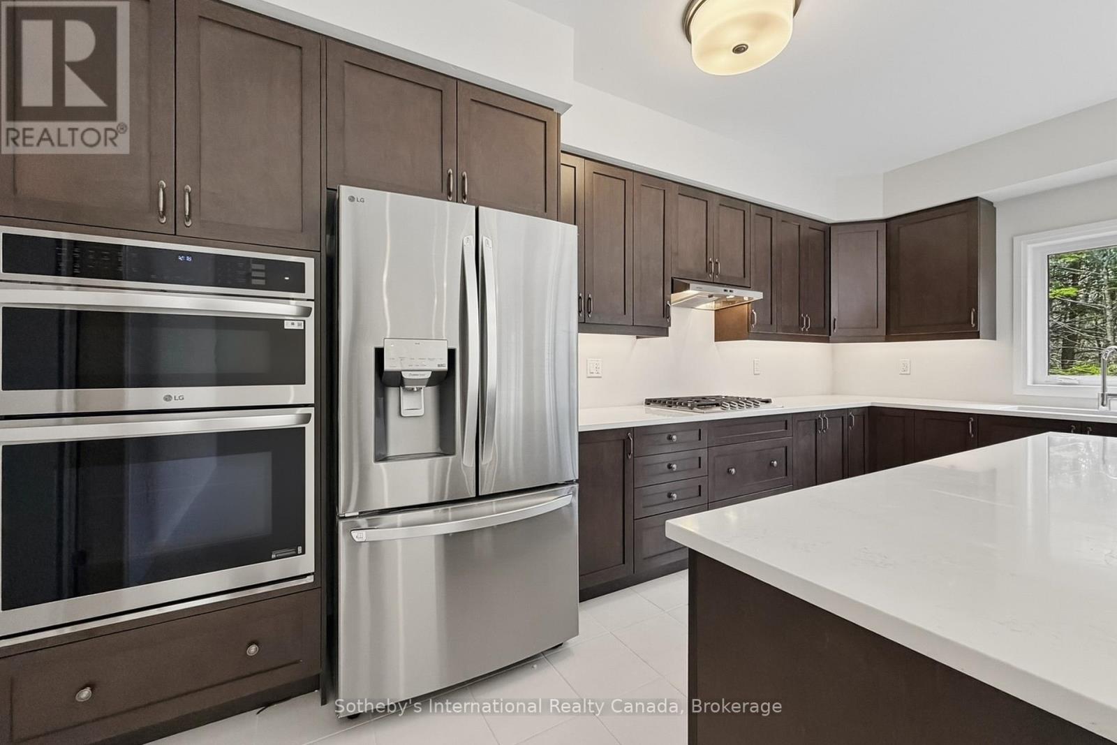 3109 Searidge Street, Severn, Ontario  L3V 0Y4 - Photo 7 - S13039418