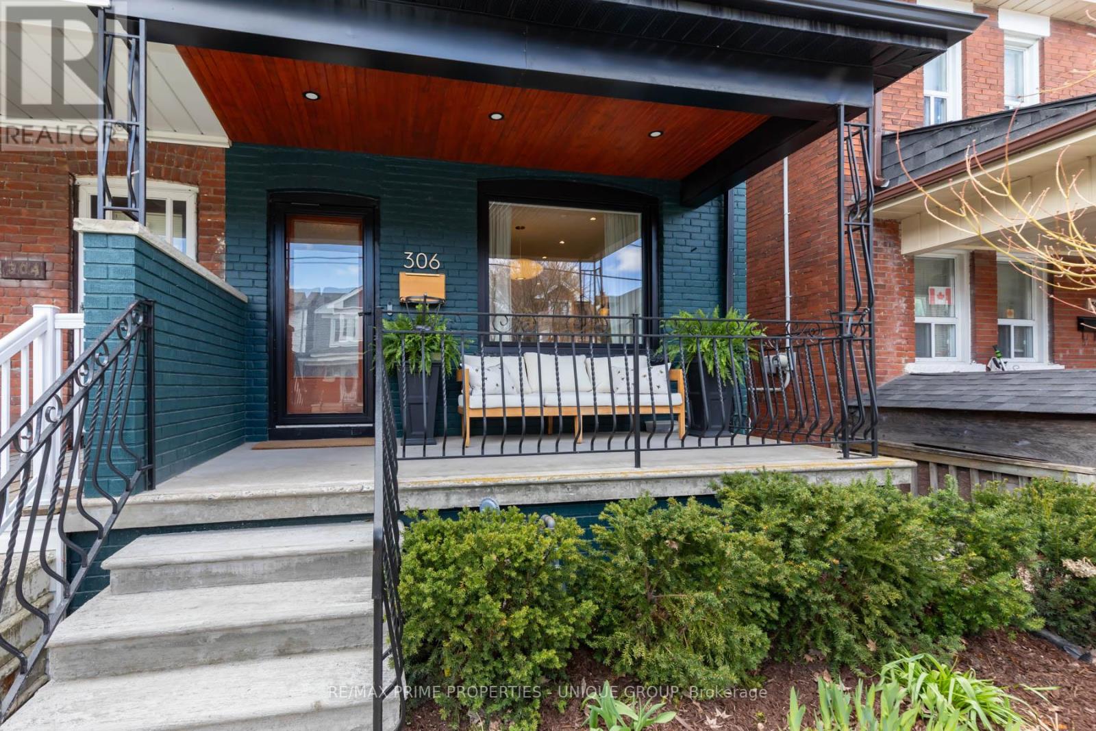 306 Westmoreland Avenue, Toronto, Ontario  M6H 3A5 - Photo 46 - W13031052