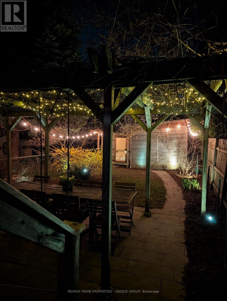 306 Westmoreland Avenue, Toronto, Ontario  M6H 3A5 - Photo 36 - W13031052