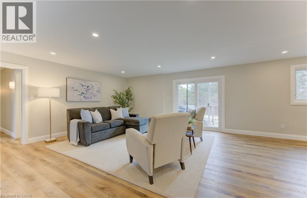 395 Warrington Drive, Waterloo, Ontario  N2L 2P7 - Photo 10 - 40823665