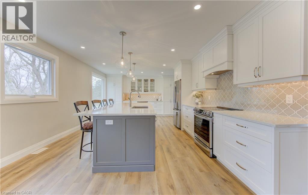 395 Warrington Drive, Waterloo, Ontario  N2L 2P7 - Photo 14 - 40823665