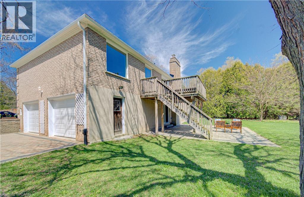 395 Warrington Drive, Waterloo, Ontario  N2L 2P7 - Photo 4 - 40823665