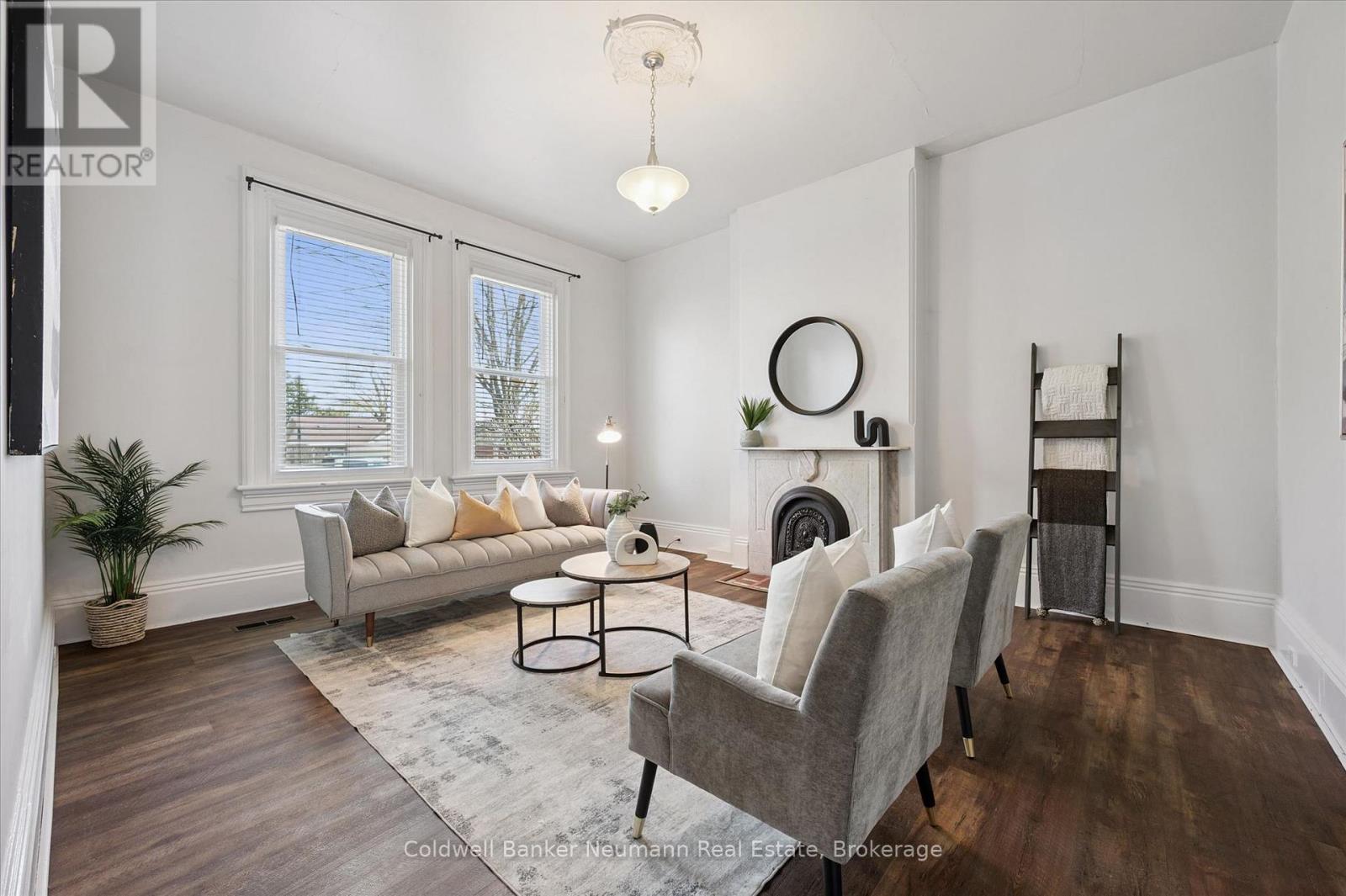 7 Cambridge Street, Guelph, Ontario  N1H 2T8 - Photo 2 - X13039578