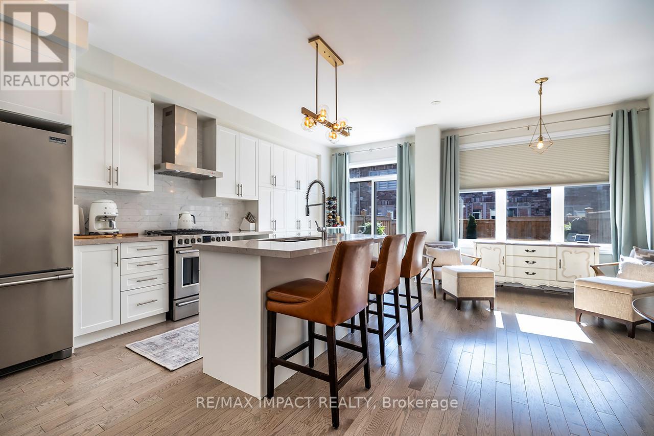 12 Marlborough Street, Whitby, Ontario  L1R 1K3 - Photo 11 - E13039528