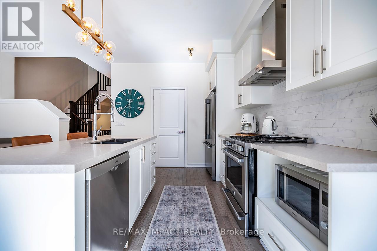 12 Marlborough Street, Whitby, Ontario  L1R 1K3 - Photo 13 - E13039528