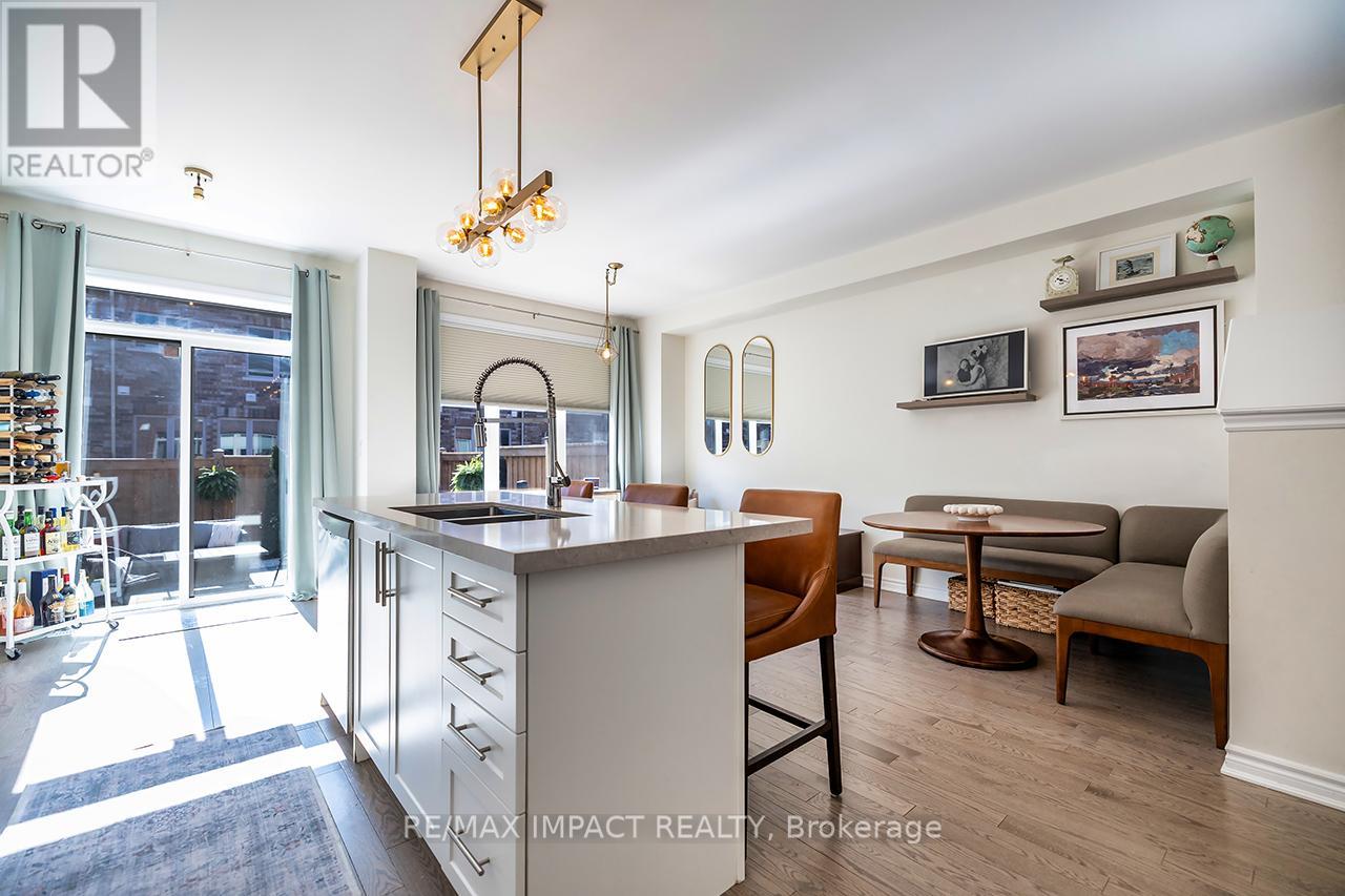 12 Marlborough Street, Whitby, Ontario  L1R 1K3 - Photo 15 - E13039528