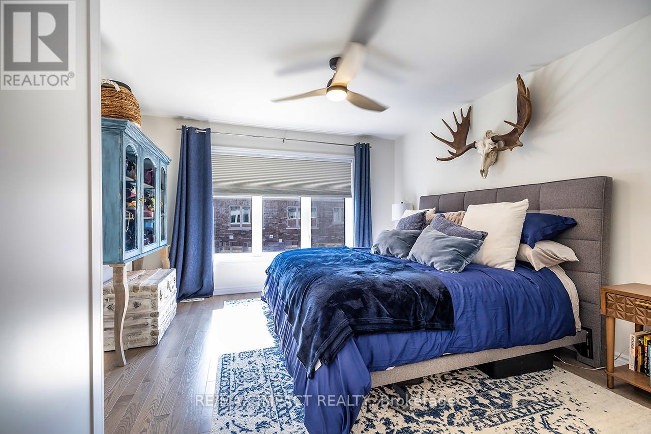 12 Marlborough Street, Whitby, Ontario  L1R 1K3 - Photo 19 - E13039528