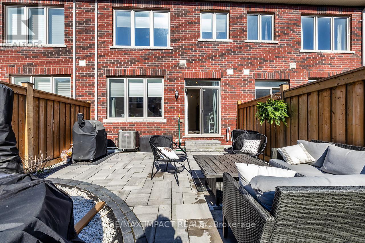 12 Marlborough Street, Whitby, Ontario  L1R 1K3 - Photo 40 - E13039528