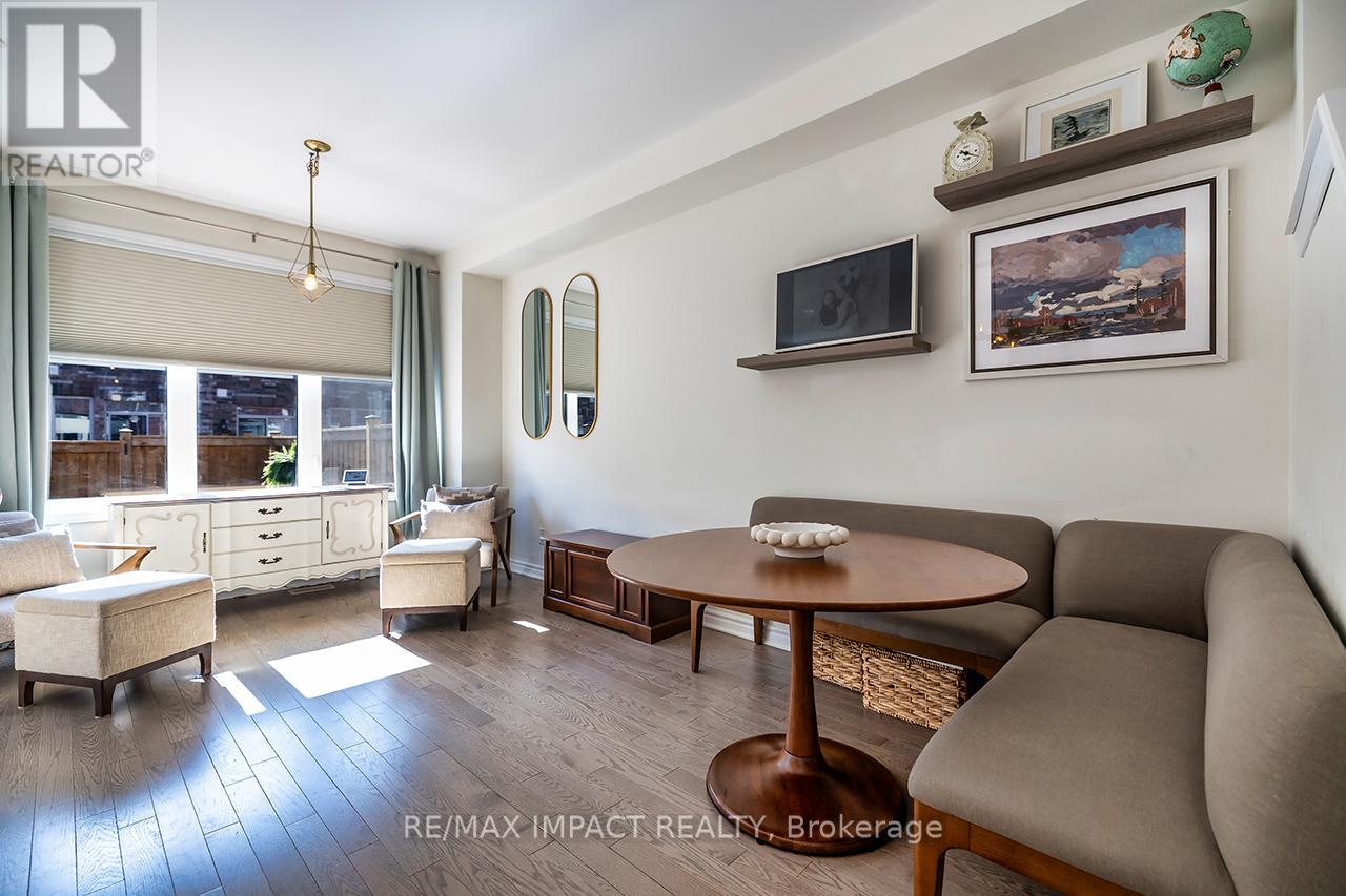 12 Marlborough Street, Whitby, Ontario  L1R 1K3 - Photo 9 - E13039528