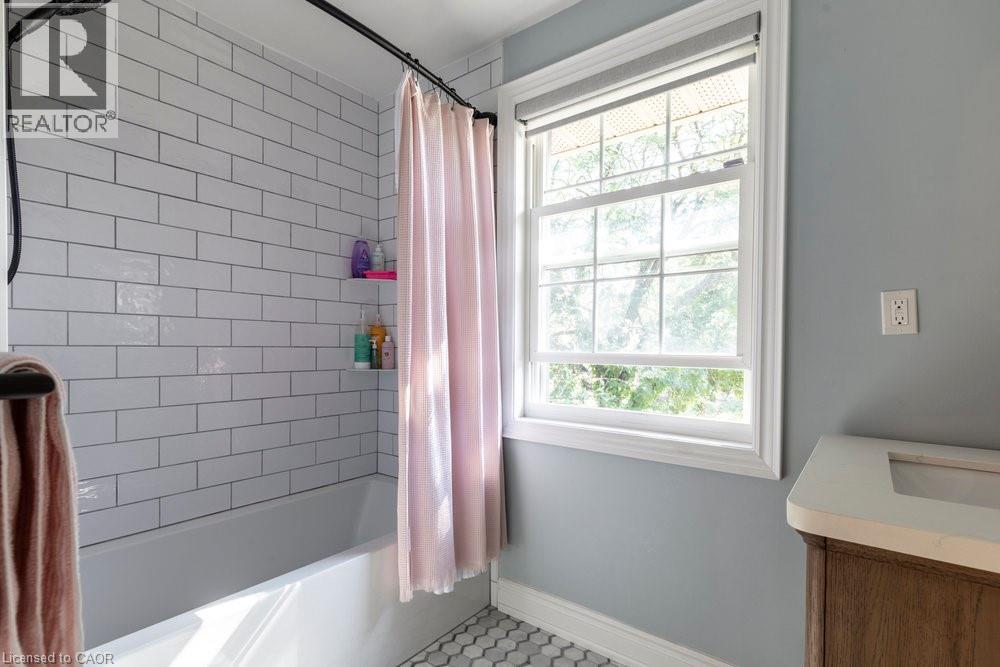 318 Lloyminn Avenue, Ancaster, Ontario  L9G 3X4 - Photo 38 - 40810885