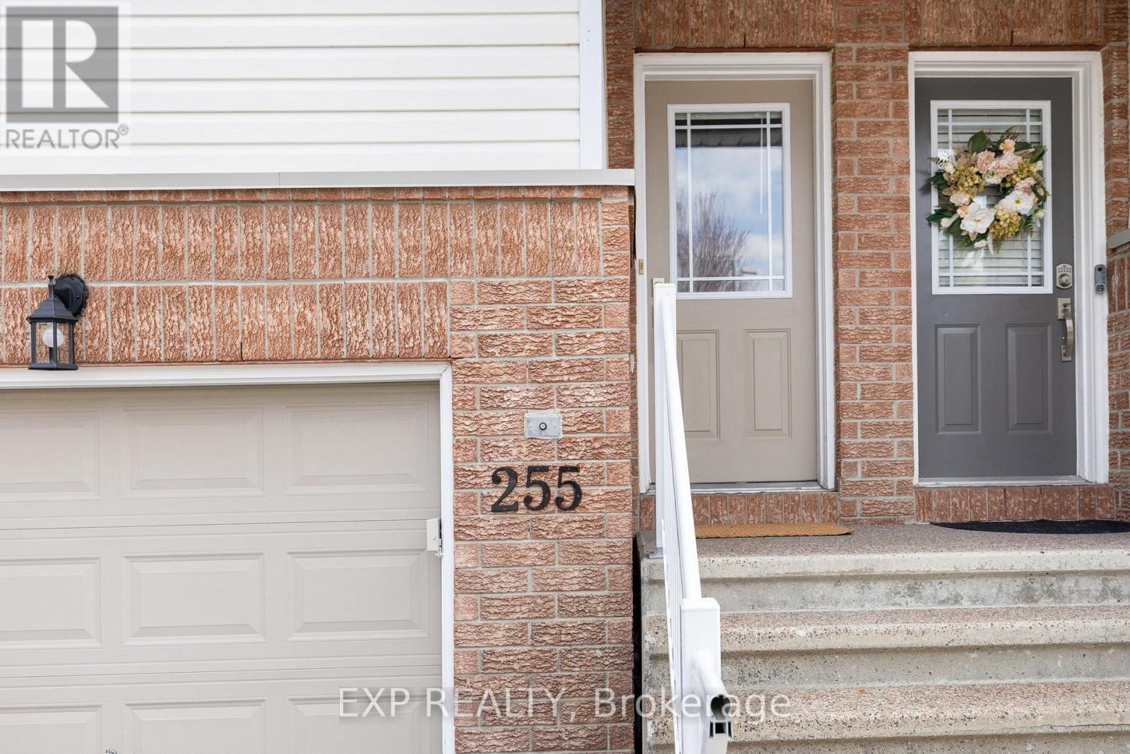 255 Gershwin Private, Ottawa, Ontario  K2H 1G5 - Photo 2 - X13039494