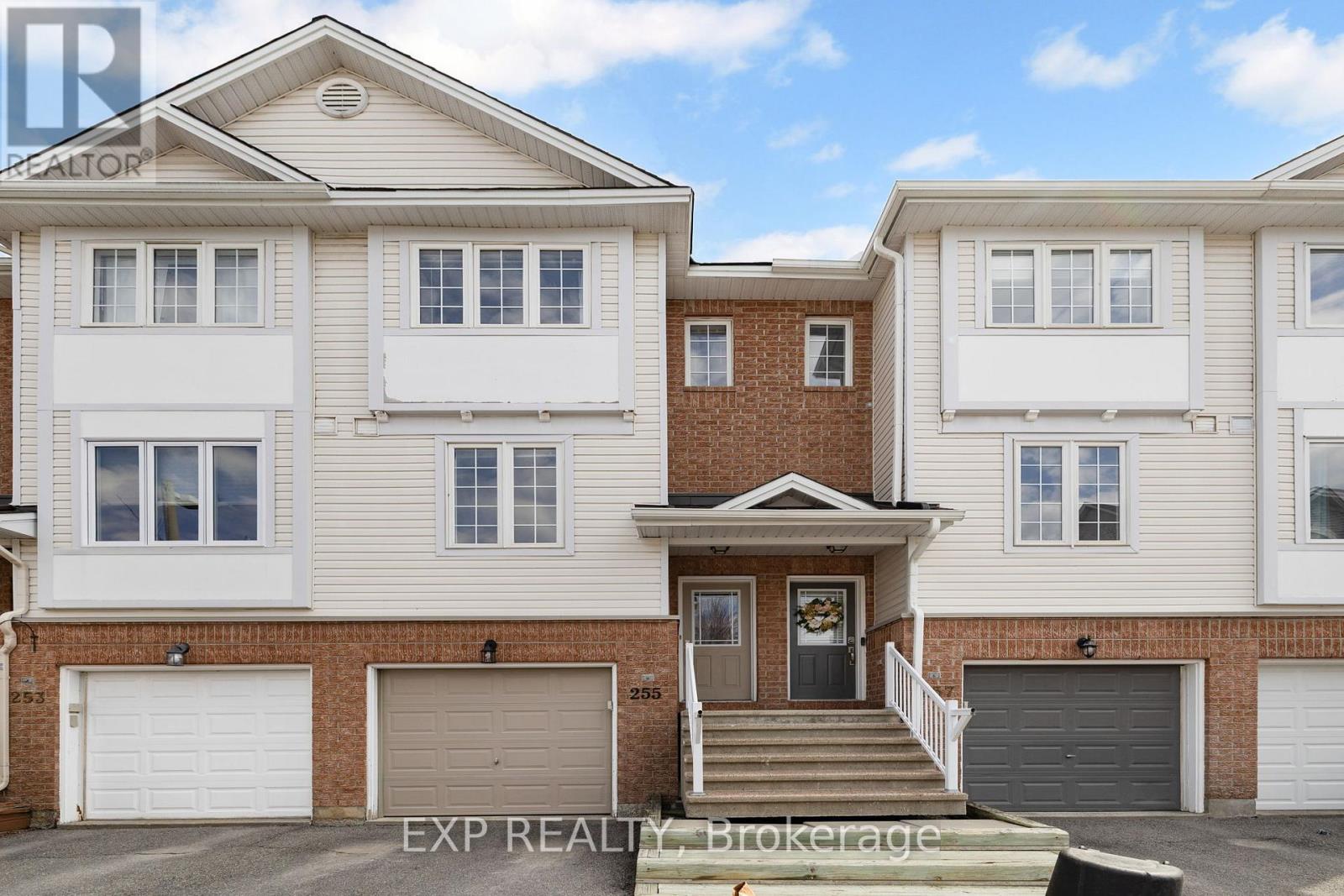 255 Gershwin Private, Ottawa, Ontario  K2H 1G5 - Photo 4 - X13039494