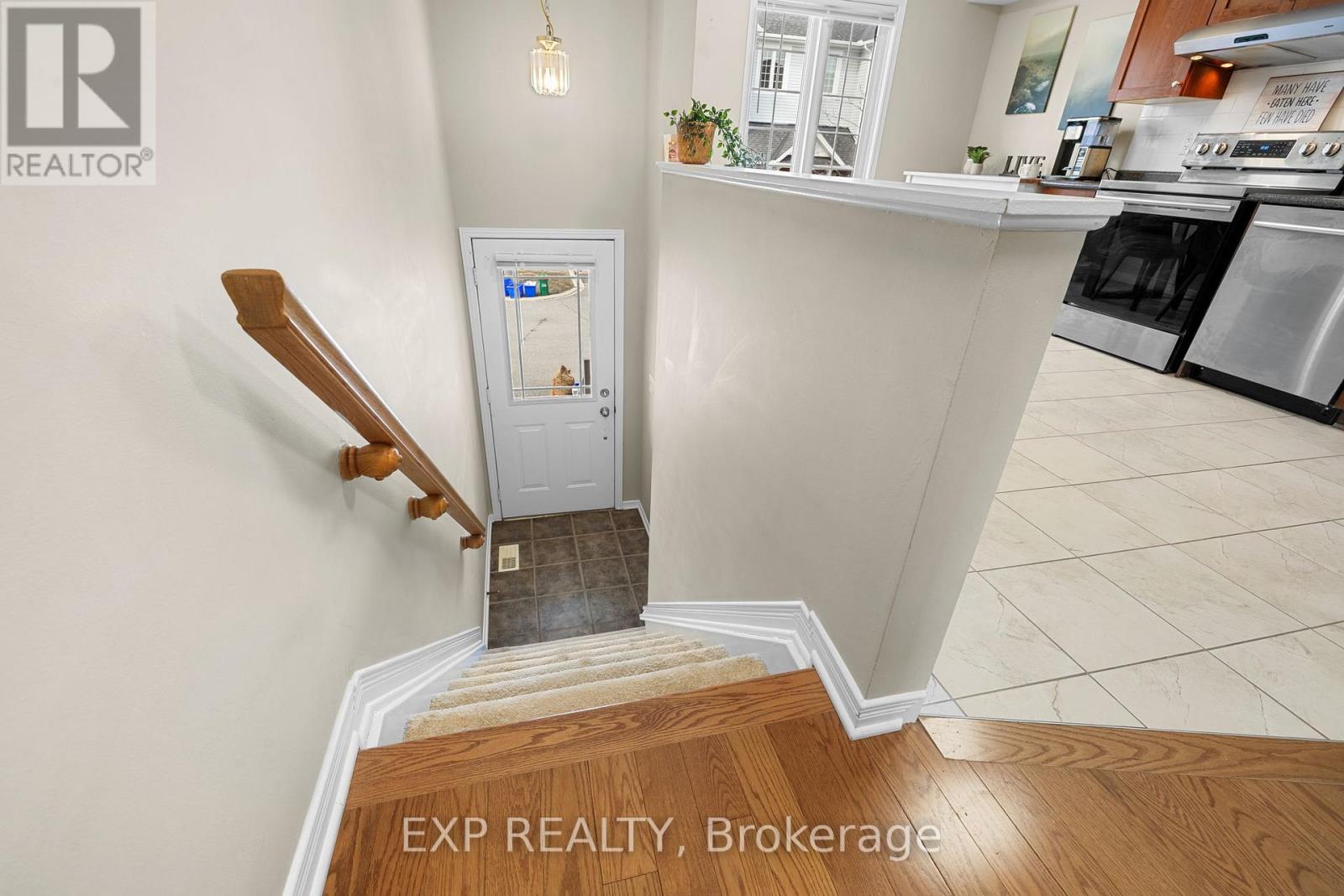 255 Gershwin Private, Ottawa, Ontario  K2H 1G5 - Photo 5 - X13039494