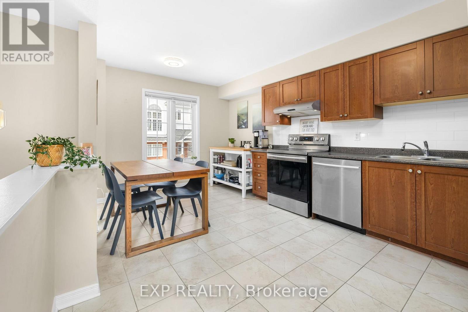 255 Gershwin Private, Ottawa, Ontario  K2H 1G5 - Photo 6 - X13039494