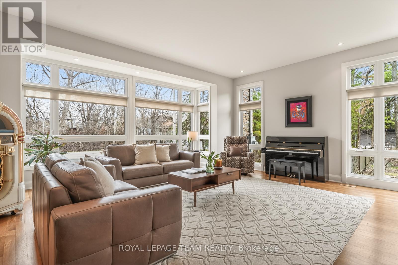 17 Kaymar Drive, Ottawa, Ontario  K1J 7C8 - Photo 4 - X13039554