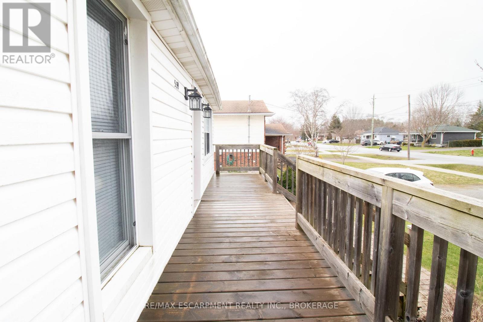 1 - 539 Woodlawn Road, Welland, Ontario  L3C 3K2 - Photo 2 - X13039522