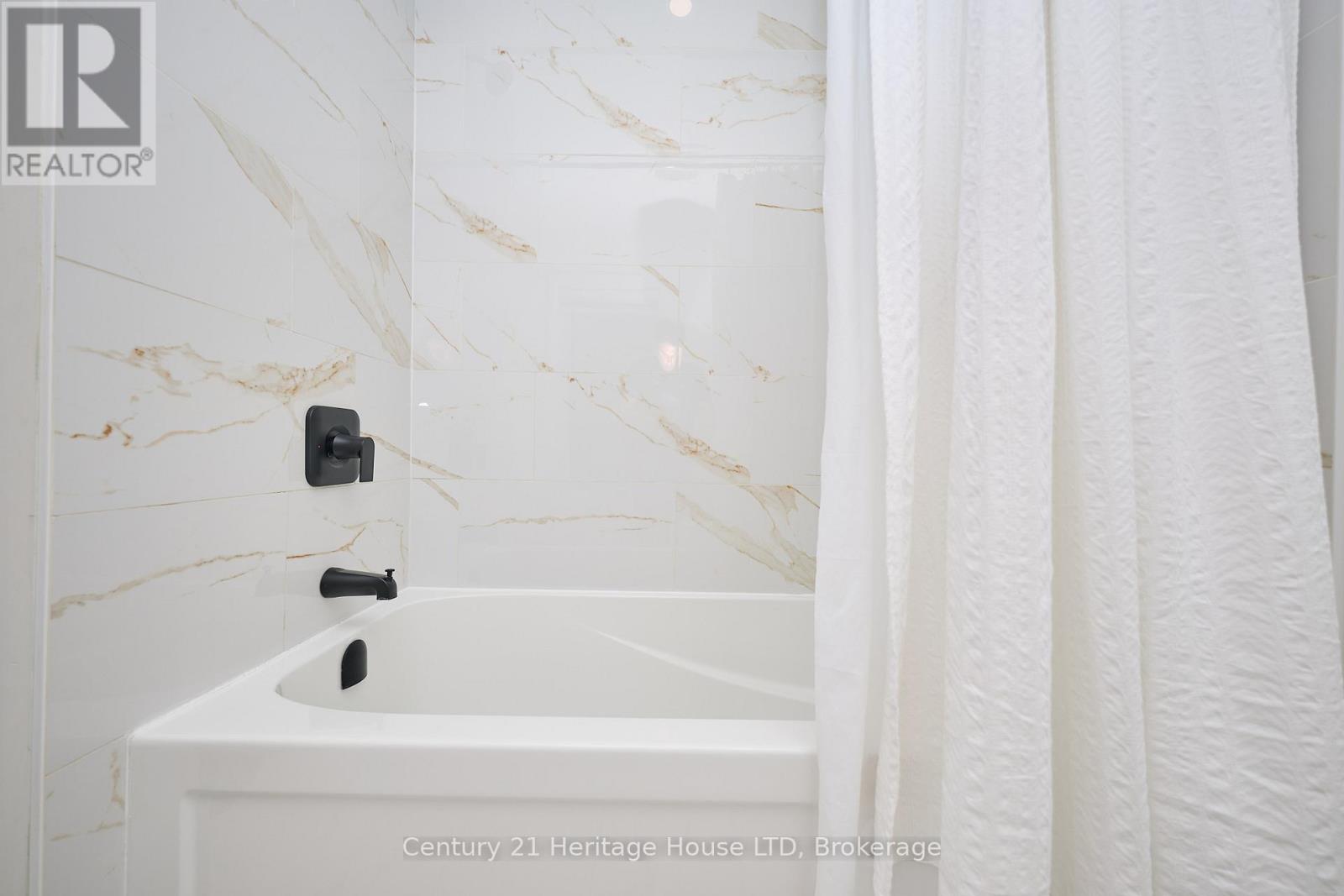 18 Parkview Avenue, Fort Erie, Ontario  L2A 5L7 - Photo 29 - X13039616