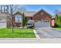 22 ASH GREEN LANE, Uxbridge, Ontario