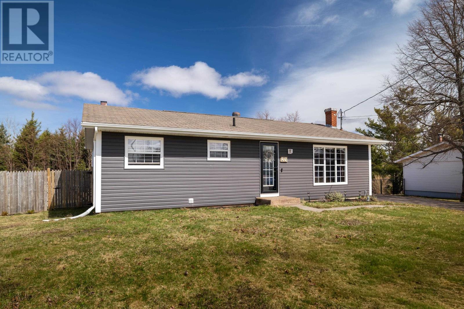 23 Patti Lee Drive, Cornwall, Prince Edward Island