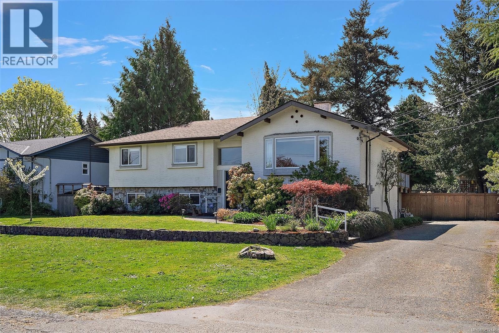 1885 Skylark Pl, Saanich, British Columbia  V8N 2X2 - Photo 34 - 1032146