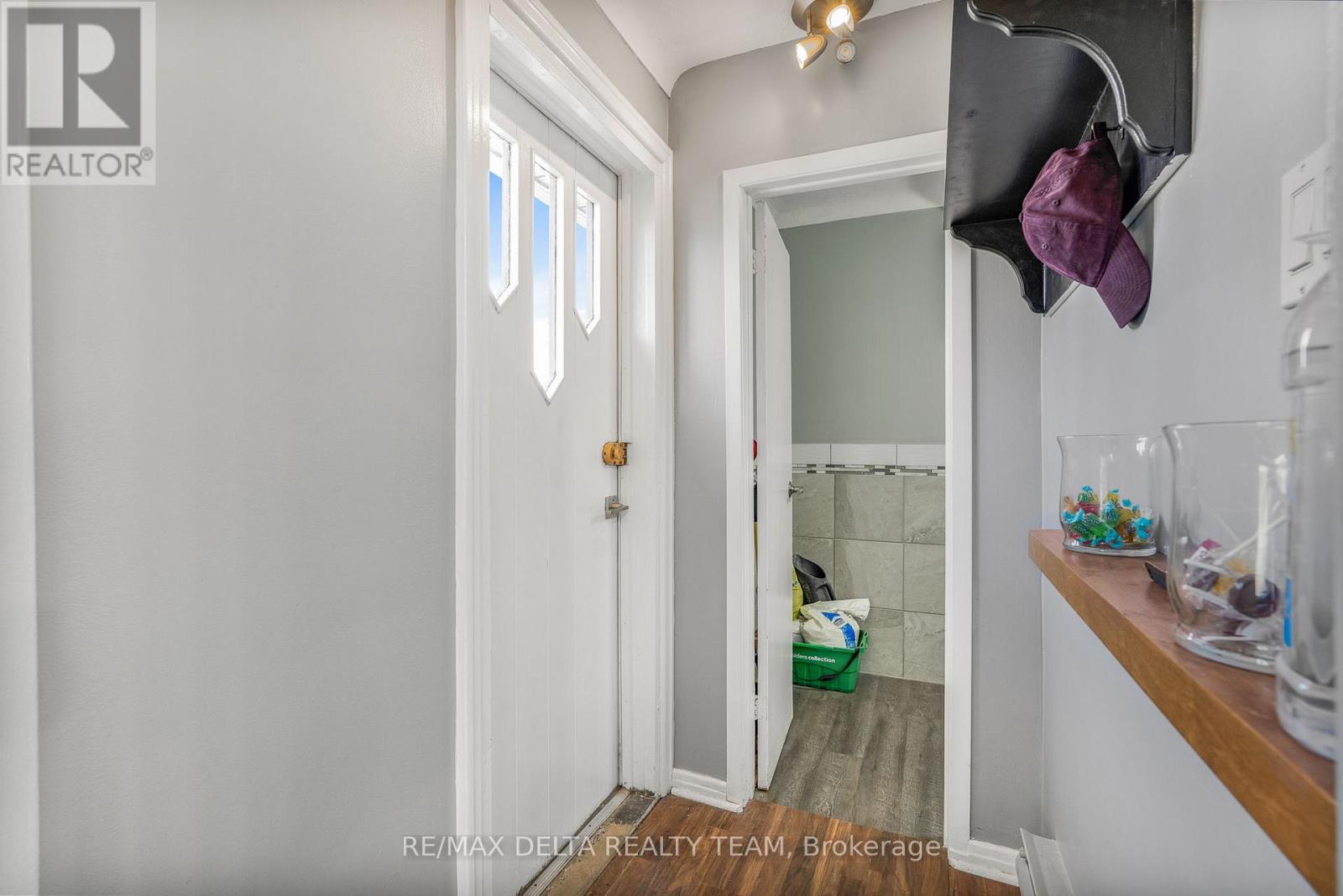 2790 St Joseph Boulevard, Ottawa, Ontario  K1C 1G5 - Photo 3 - X12659180