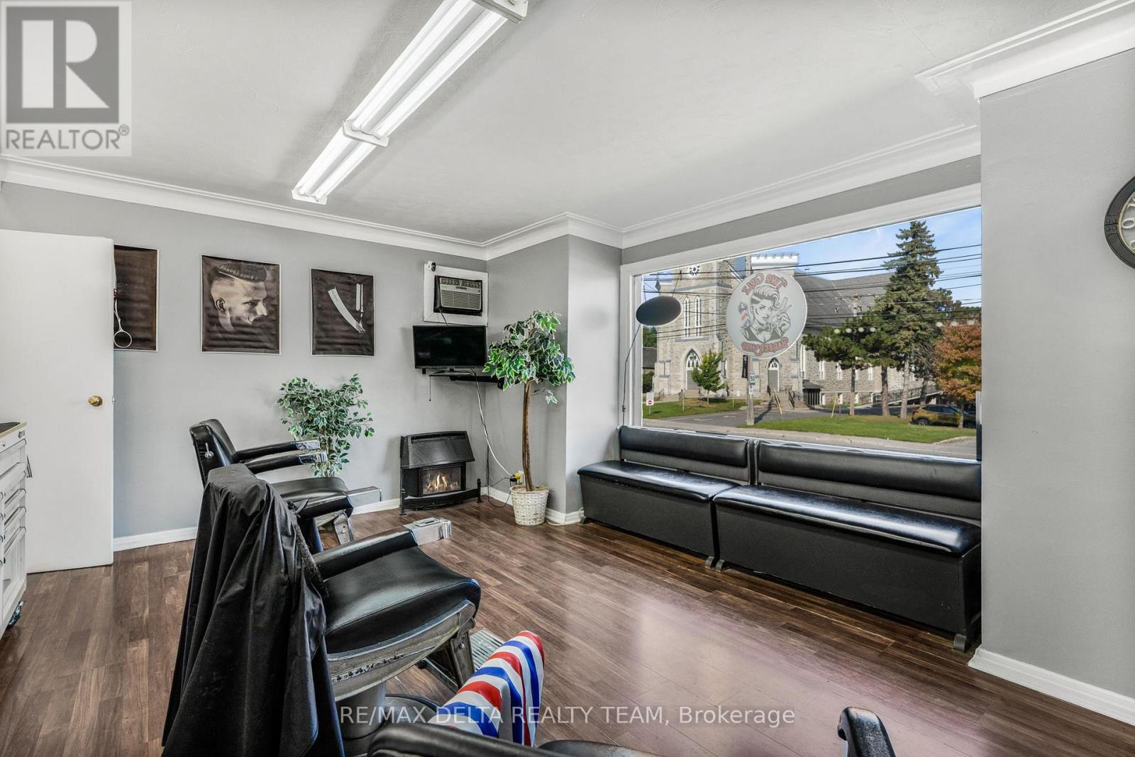 2790 St Joseph Boulevard, Ottawa, Ontario  K1C 1G5 - Photo 5 - X12659180