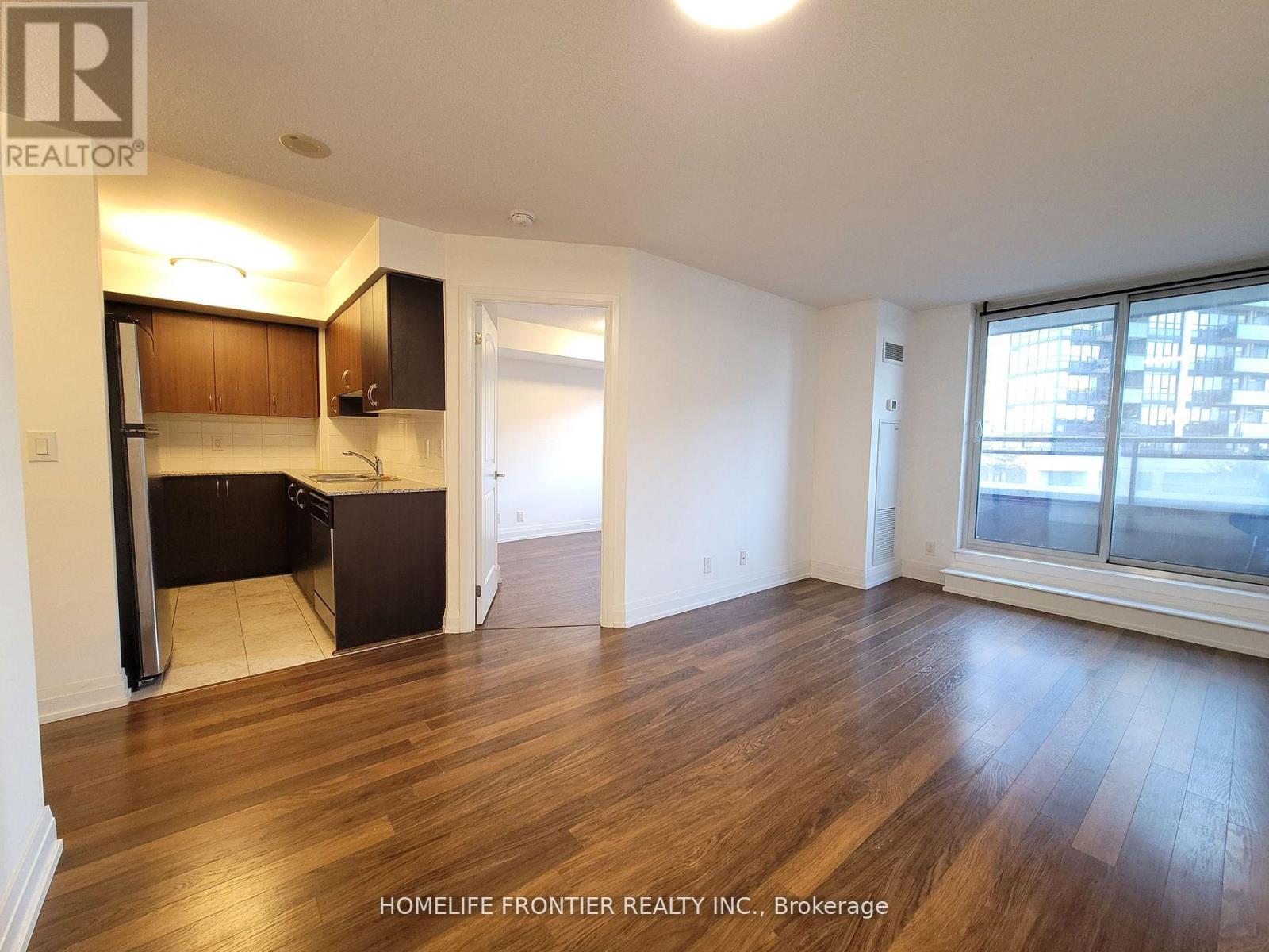 403 - 1060 Sheppard Avenue W, Toronto, Ontario  M3J 0G7 - Photo 9 - W13039440