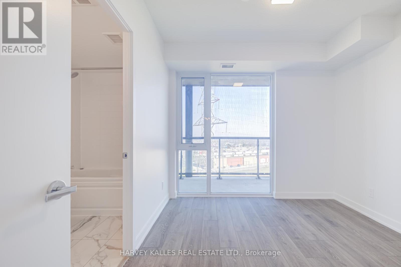 B814 - 3200 Dakota Common, Burlington, Ontario  L7M 2A7 - Photo 10 - W13039606