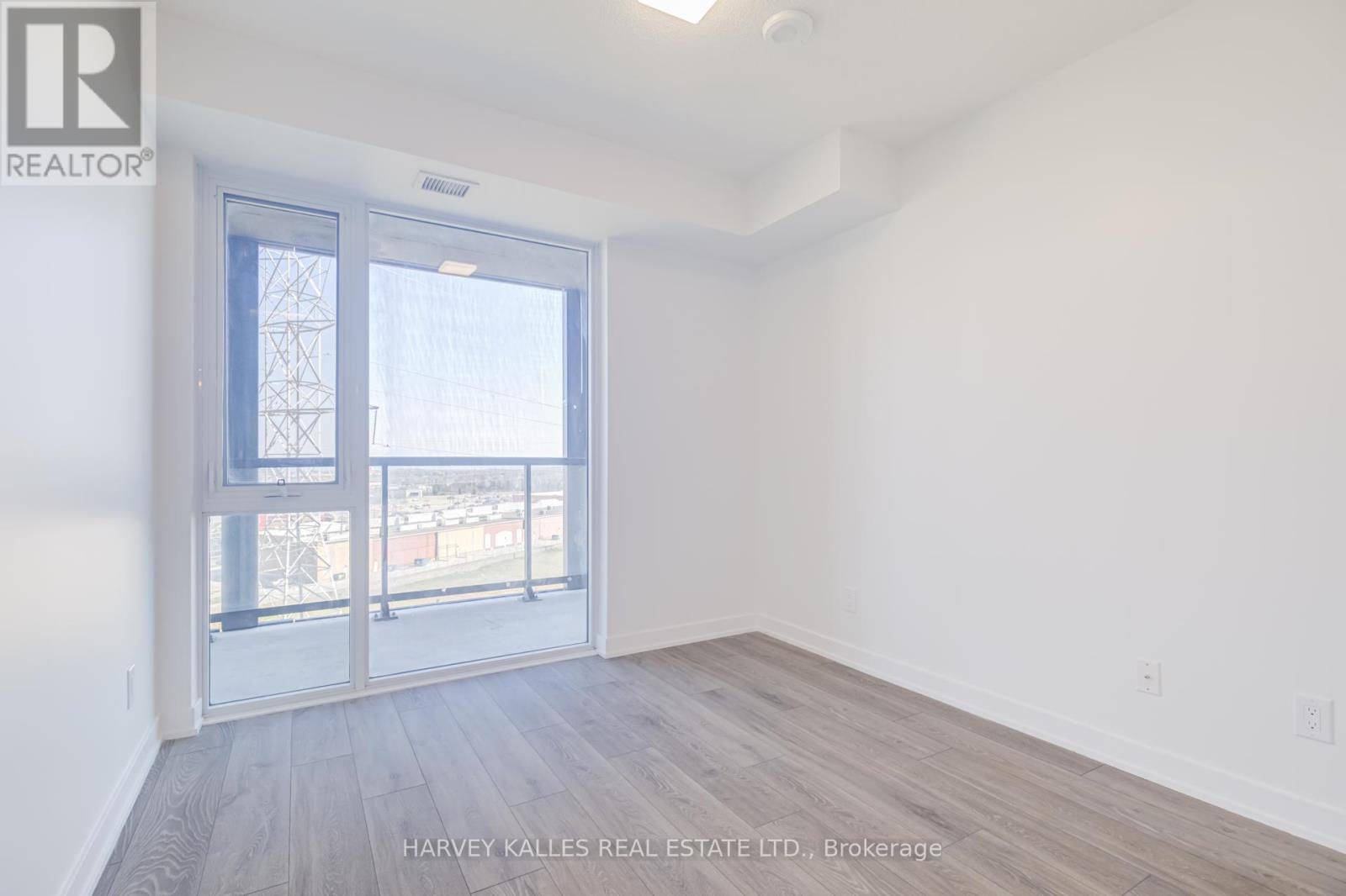 B814 - 3200 Dakota Common, Burlington, Ontario  L7M 2A7 - Photo 11 - W13039606