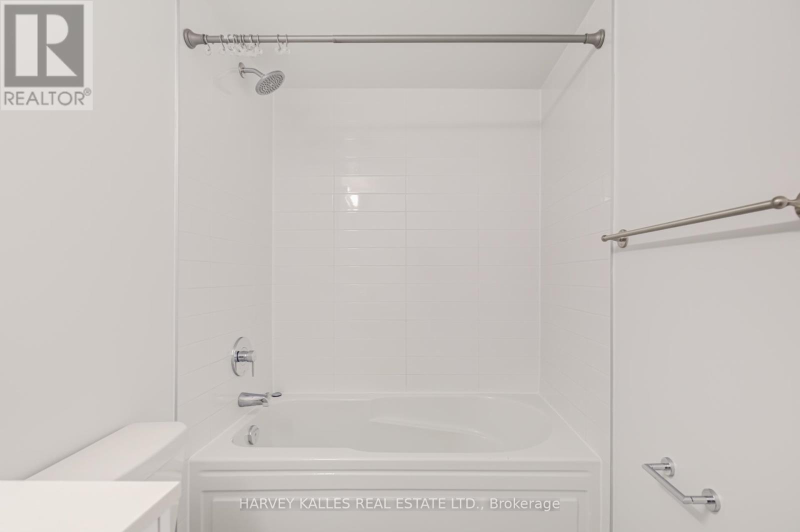 B814 - 3200 Dakota Common, Burlington, Ontario  L7M 2A7 - Photo 16 - W13039606