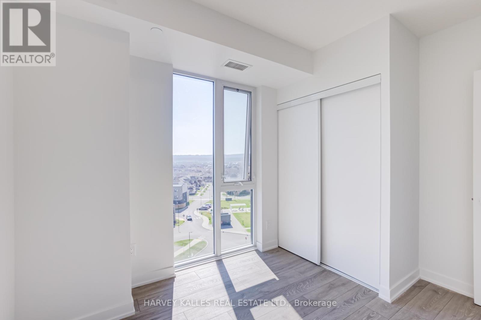 B814 - 3200 Dakota Common, Burlington, Ontario  L7M 2A7 - Photo 18 - W13039606