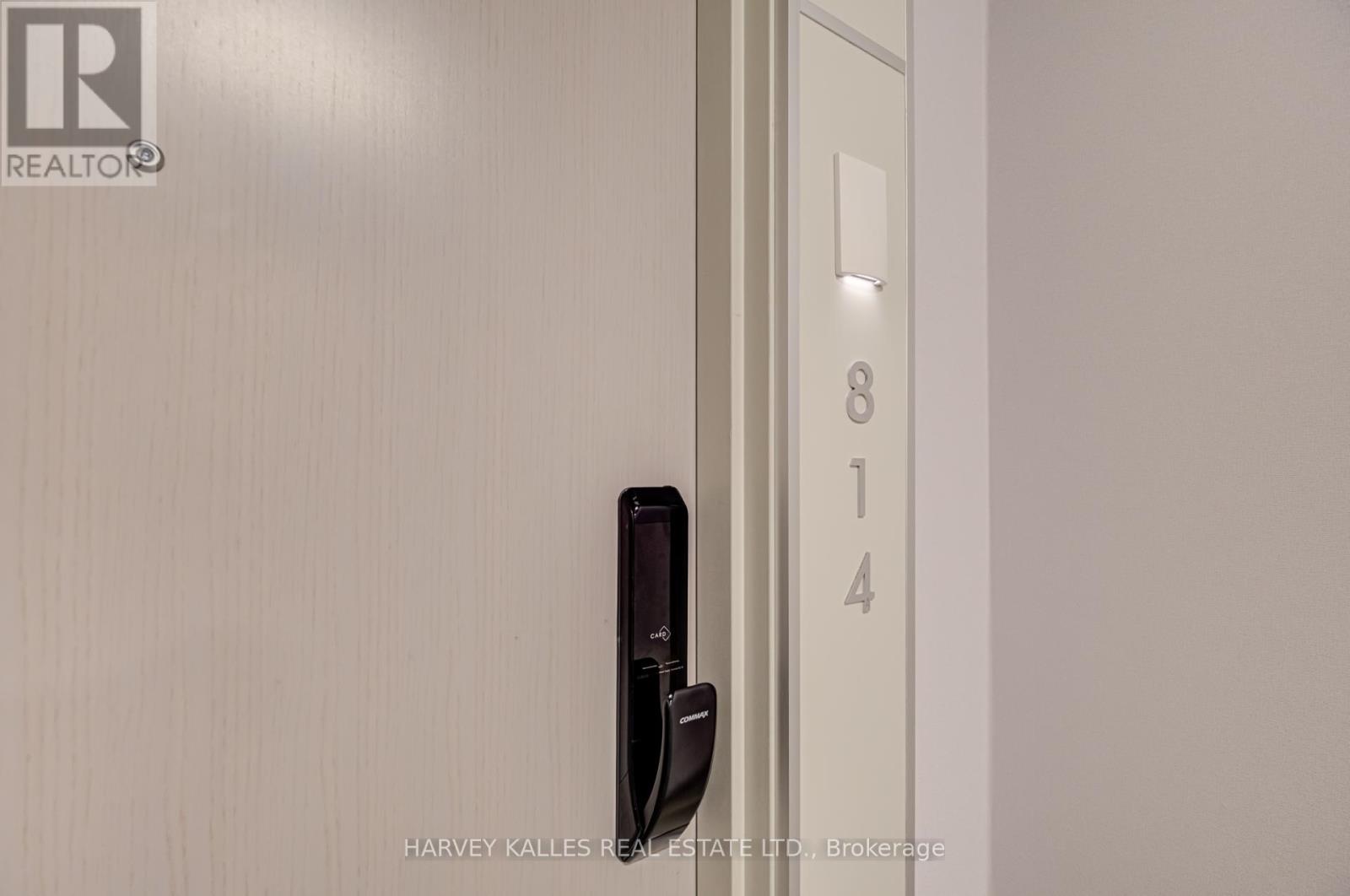 B814 - 3200 Dakota Common, Burlington, Ontario  L7M 2A7 - Photo 2 - W13039606