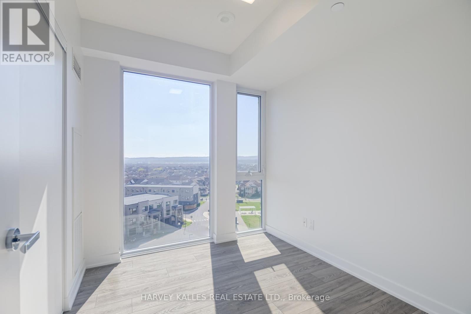 B814 - 3200 Dakota Common, Burlington, Ontario  L7M 2A7 - Photo 23 - W13039606