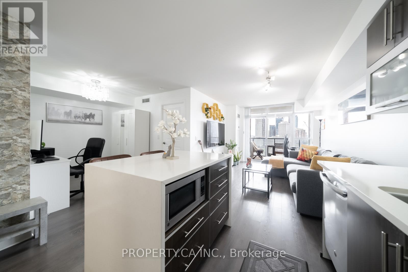 1608 - 1 Michael Power Place, Toronto, Ontario  M9A 0A1 - Photo 2 - W13039610