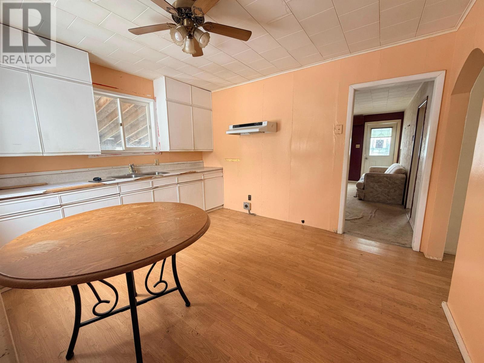 206 Third Ave SW, Geraldton, Ontario  P0T 1M0 - Photo 3 - TB2600798