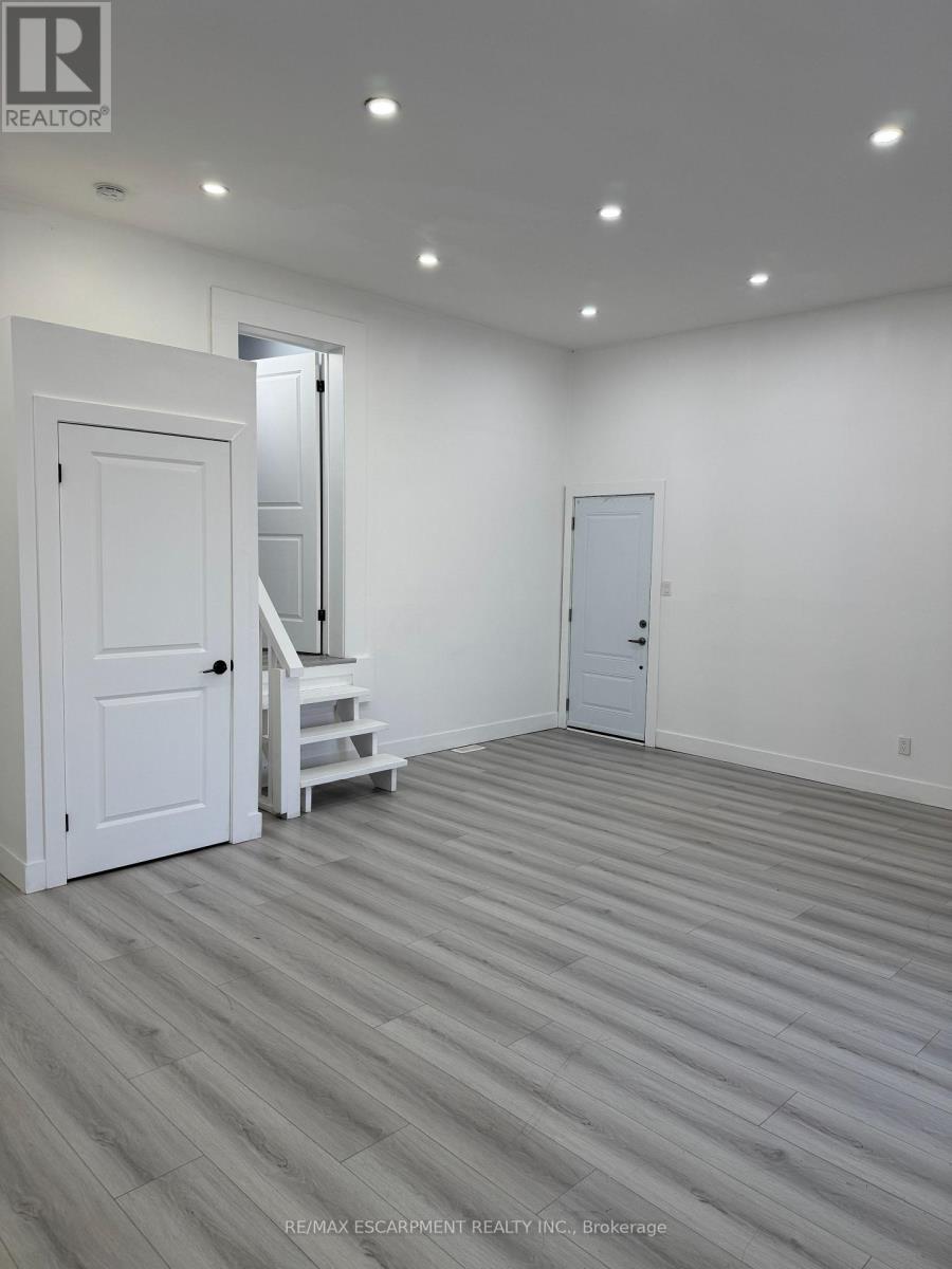 161 KENILWORTH AVENUE N, Hamilton, Ontario