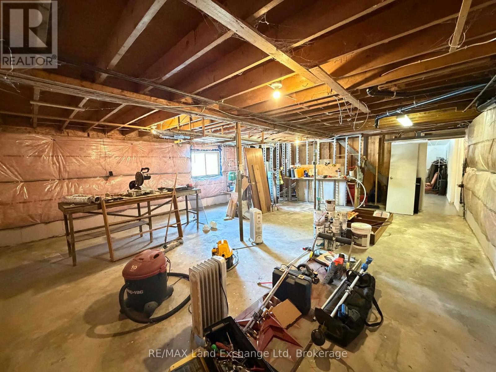 246 Diagonal Road, North Huron, Ontario  N0G 2W0 - Photo 19 - X12834384